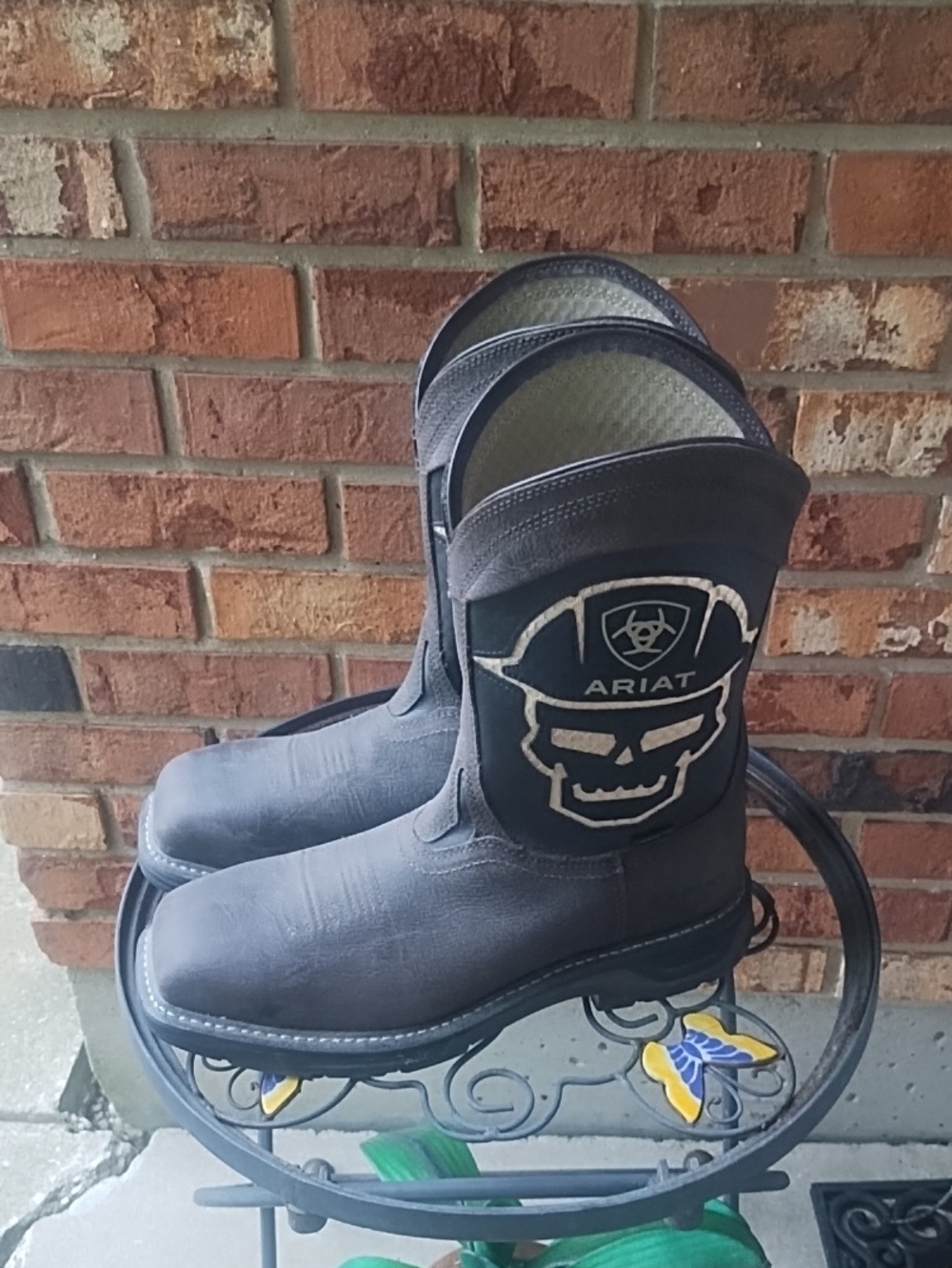 Ariat Men's Black Skull Patch Pull-On Work Boots